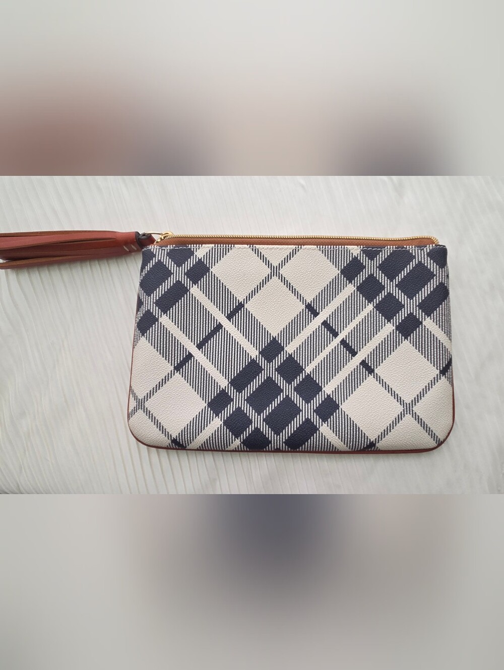 DOONEY & BOURKE CARRINGTON PLAID LEATHER POUCH - Picture 3 of 12